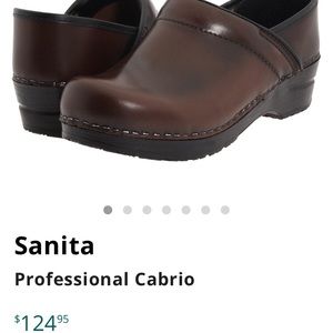 Sanita woman’s leather clogs